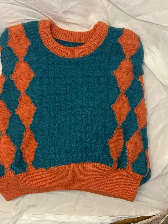 Cider Teal & Orange Cropped Cable-Knit Colorblock Sweater - Picture 4 of 4